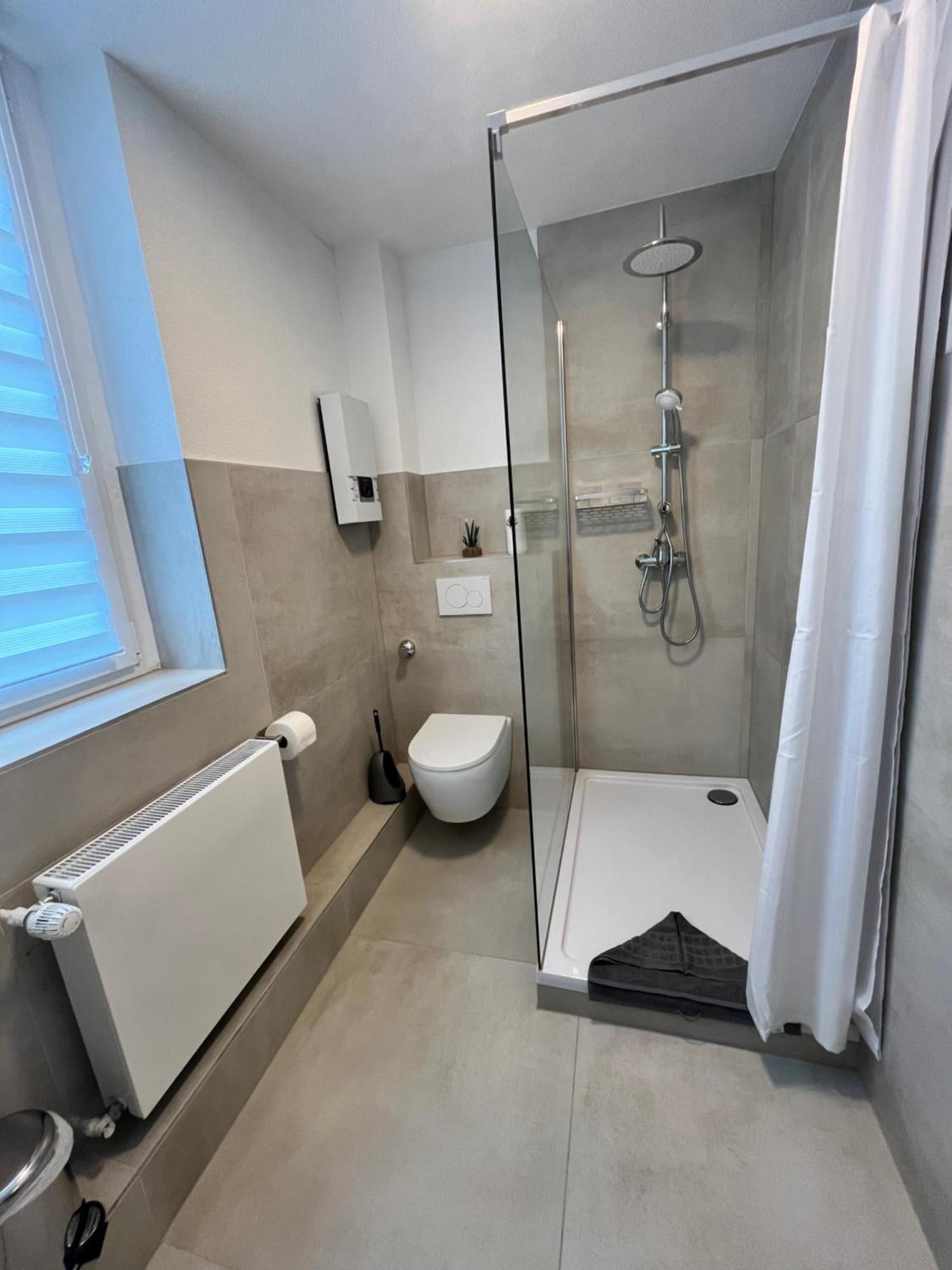 Appartment New York Naehe Duesseldorf, Messe, Hbf, City, Wifi, Helios Hospital Krefeld Esterno foto